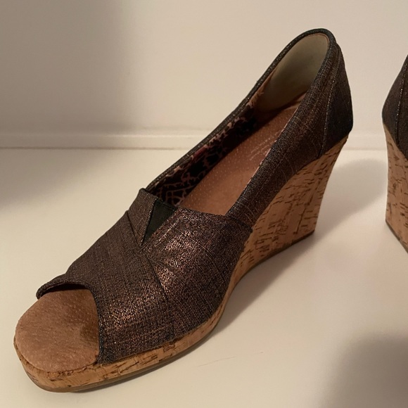 TOMS Wedges - Picture 8 of 12